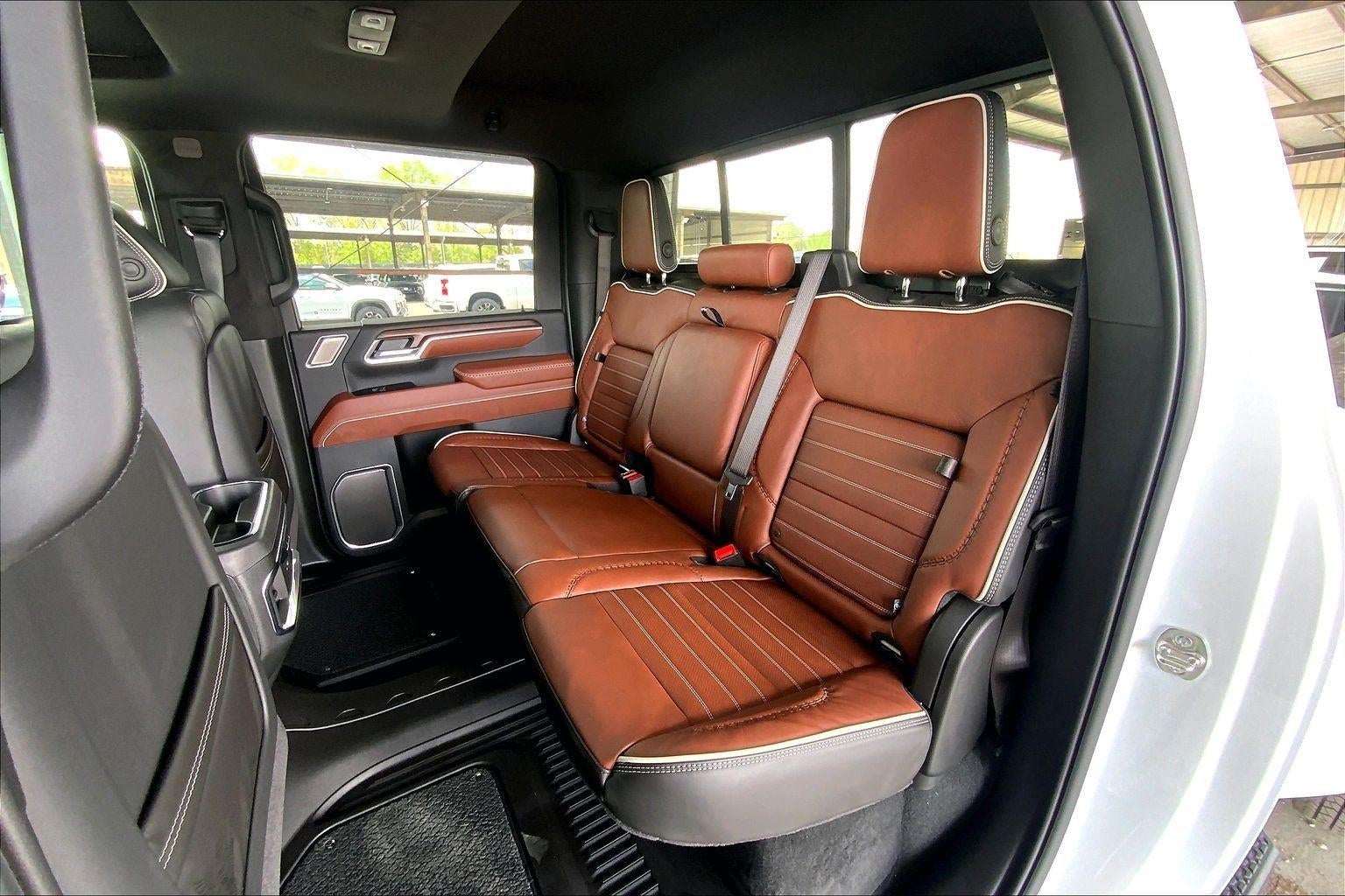 2026 GMC Sierra 3500 HD Denali Ultimate DRW