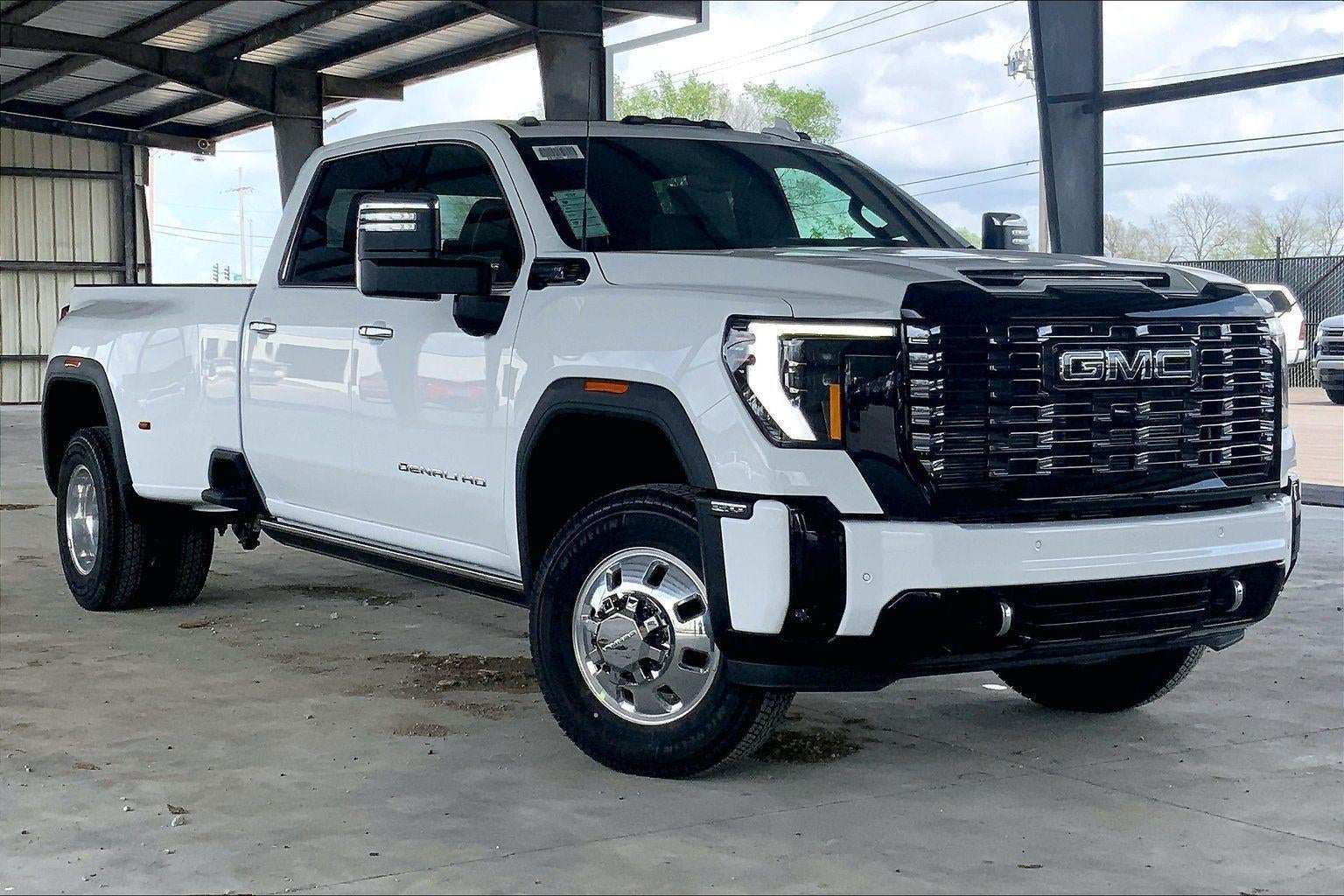 2026 GMC Sierra 3500 HD Denali Ultimate DRW