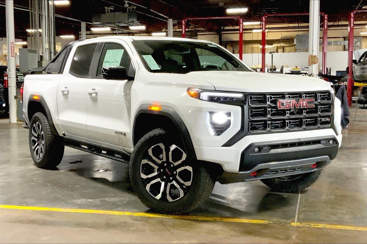 2025 GMC Canyon AT4