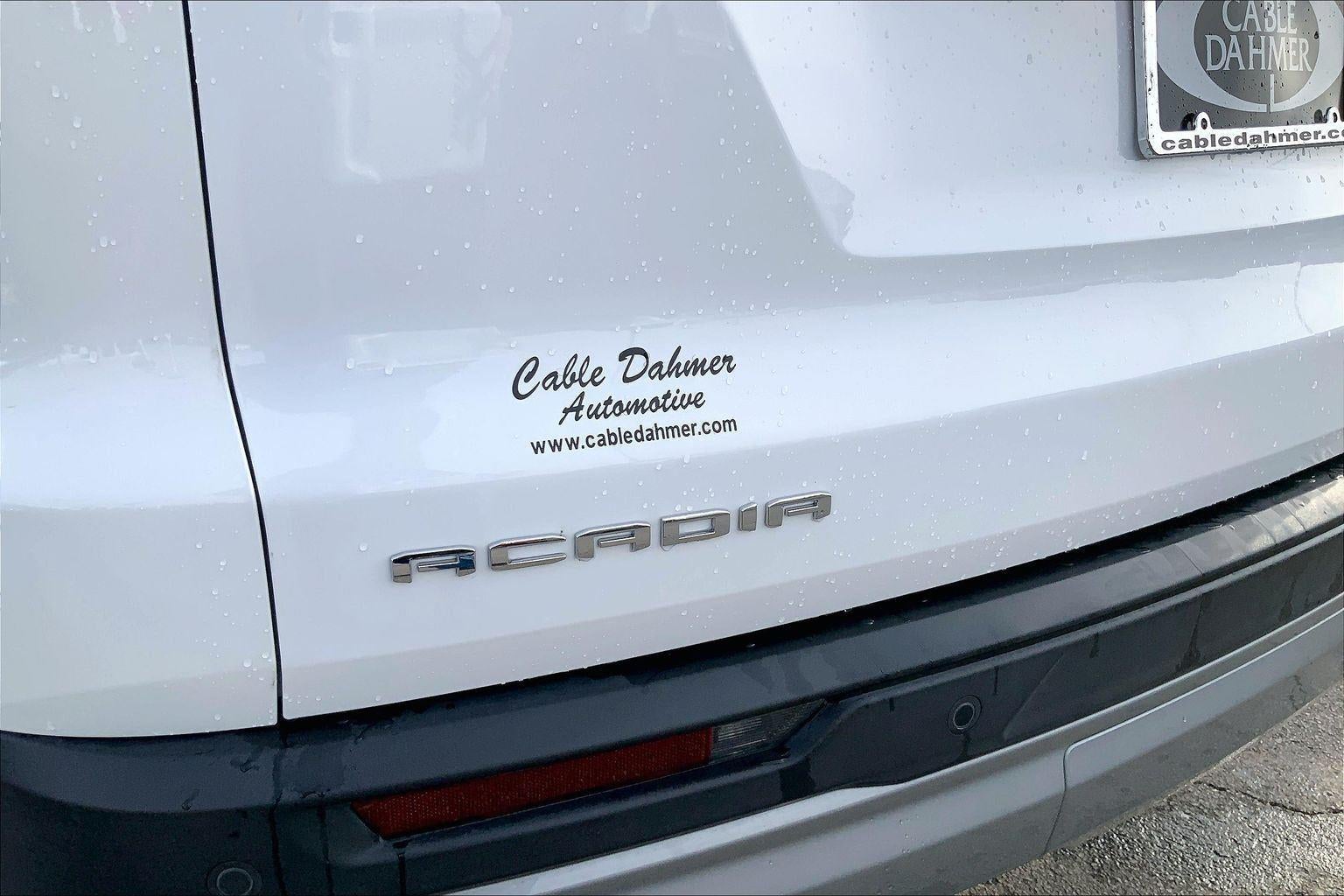 2025 GMC Acadia Elevation