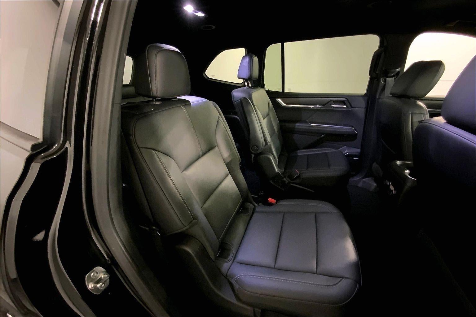 2024 GMC Acadia Elevation