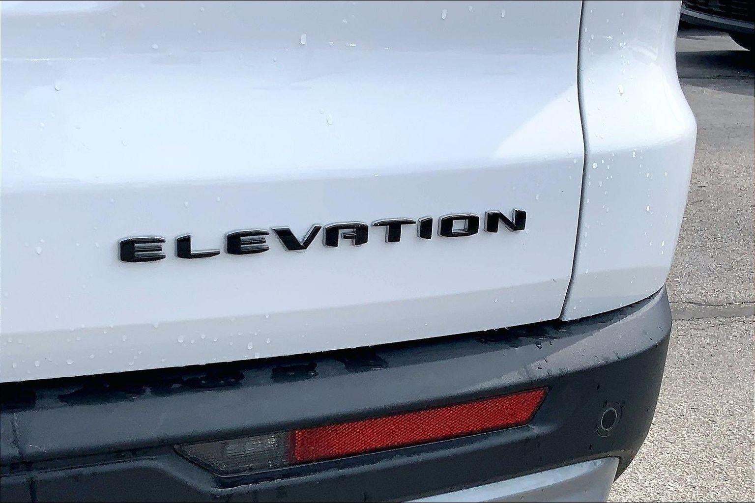 2025 GMC Acadia Elevation