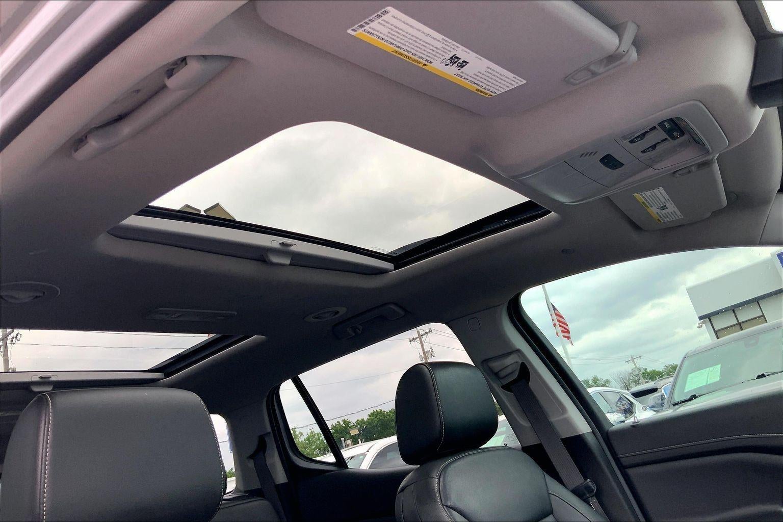 2023 GMC Acadia SLT