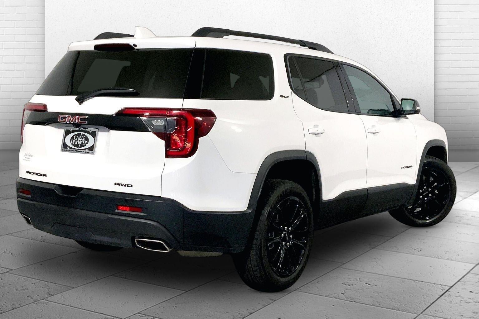 2023 GMC Acadia SLT