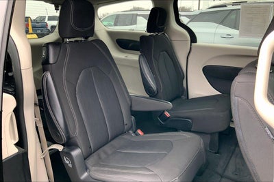 2024 Chrysler Voyager LX