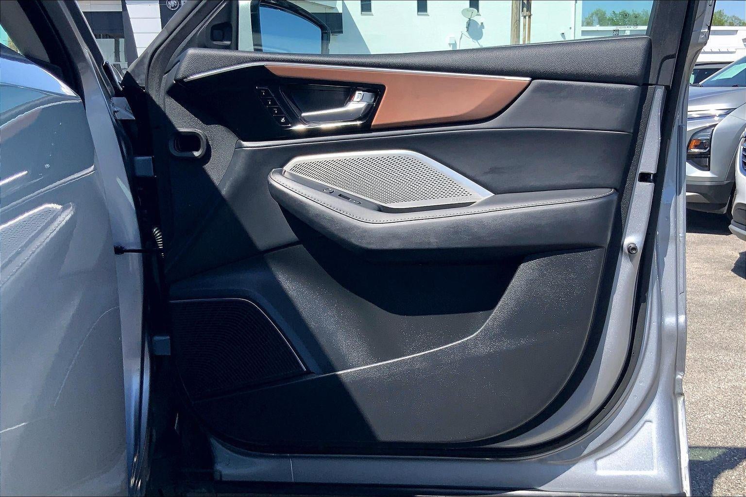 2022 Acura MDX w/Technology Package