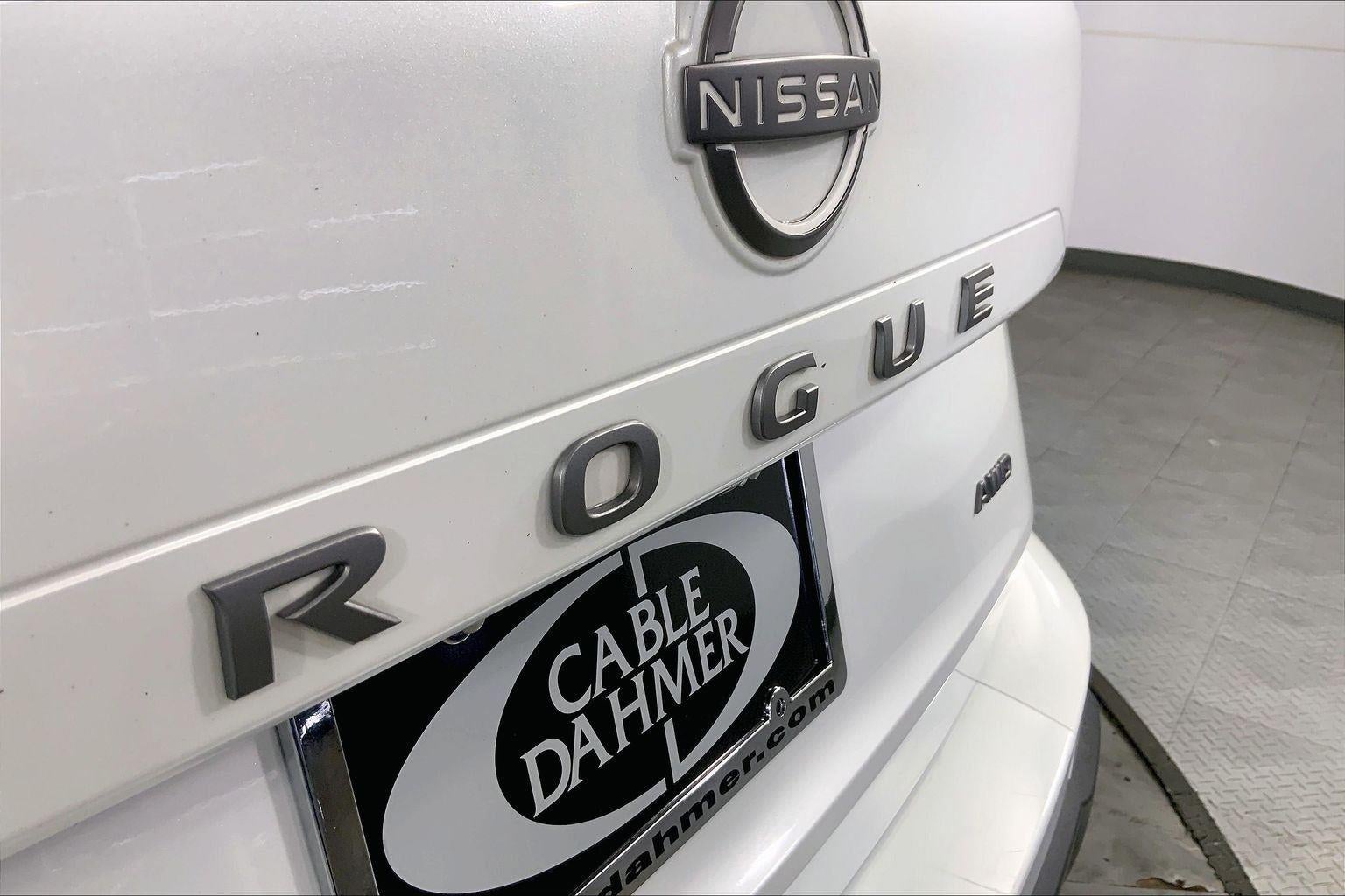 2025 Nissan Rogue SV