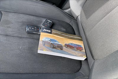 2022 Jeep Grand Cherokee L Laredo