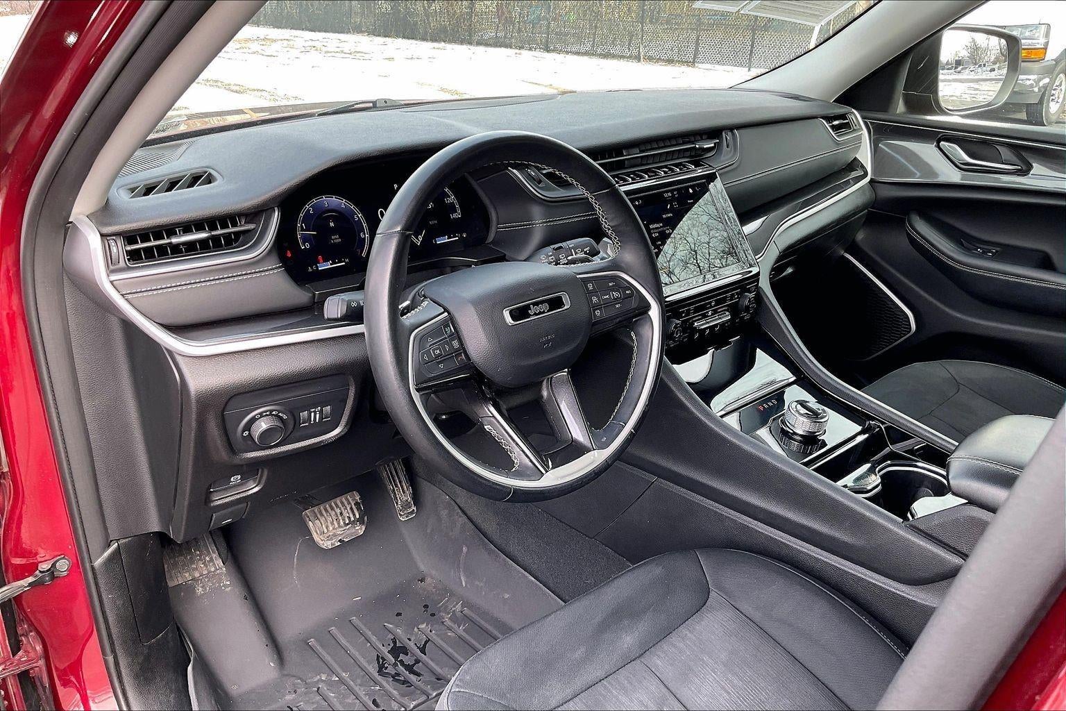 2022 Jeep Grand Cherokee L Laredo