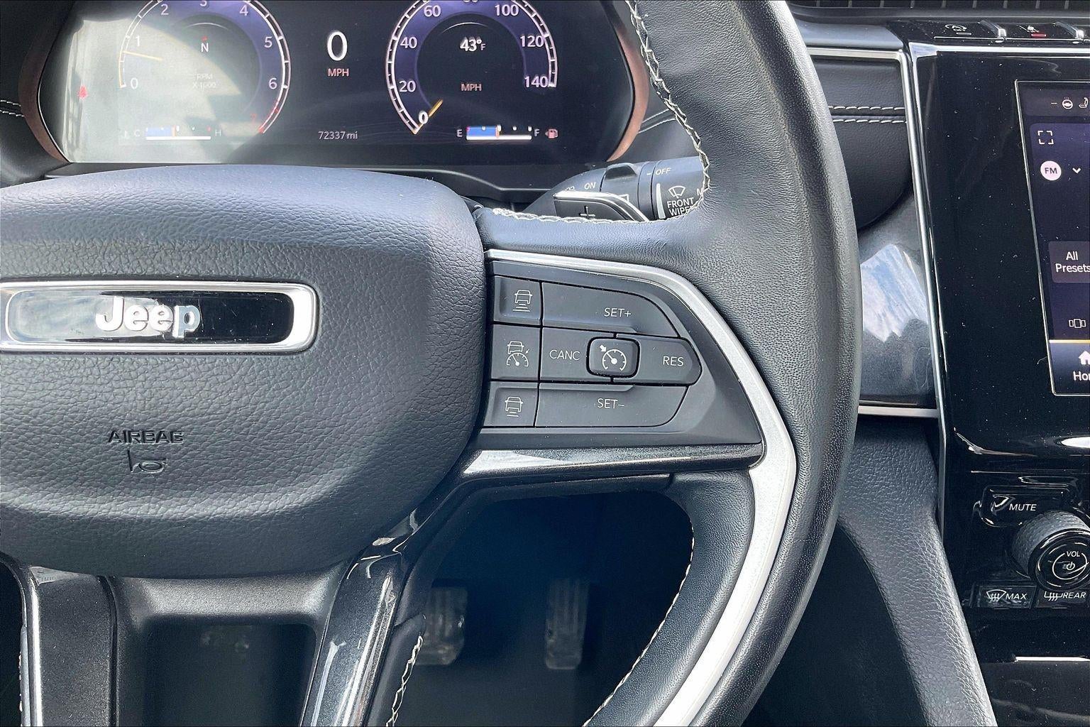 2022 Jeep Grand Cherokee L Laredo