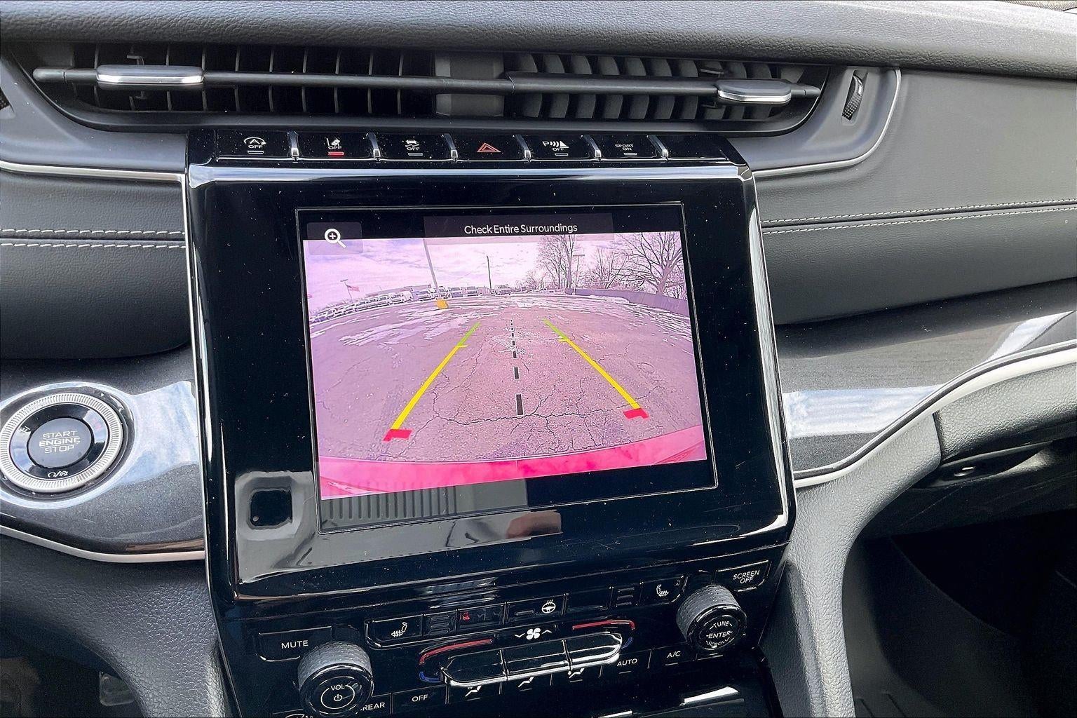 2022 Jeep Grand Cherokee L Laredo