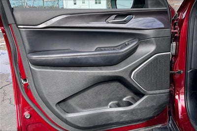 2022 Jeep Grand Cherokee L Laredo