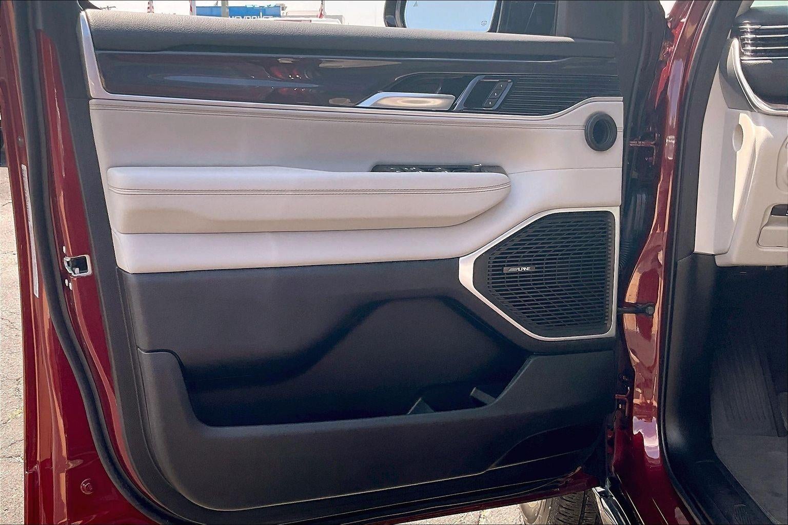 2024 Jeep Wagoneer 4DR 4WD