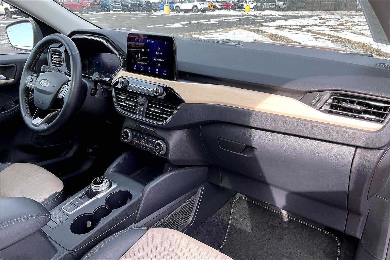 2021 Ford Escape Titanium Hybrid