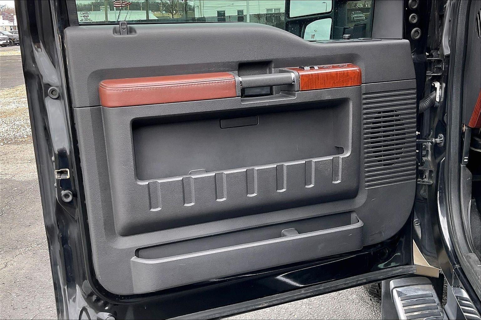 2013 Ford Super Duty F-450 DRW Platinum