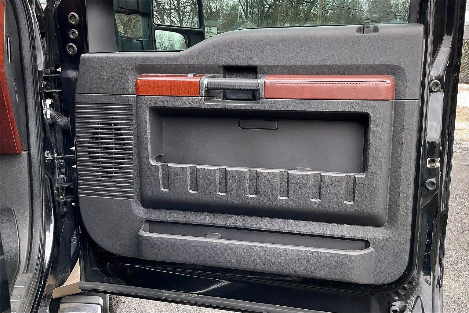 2013 Ford Super Duty F-450 DRW Platinum