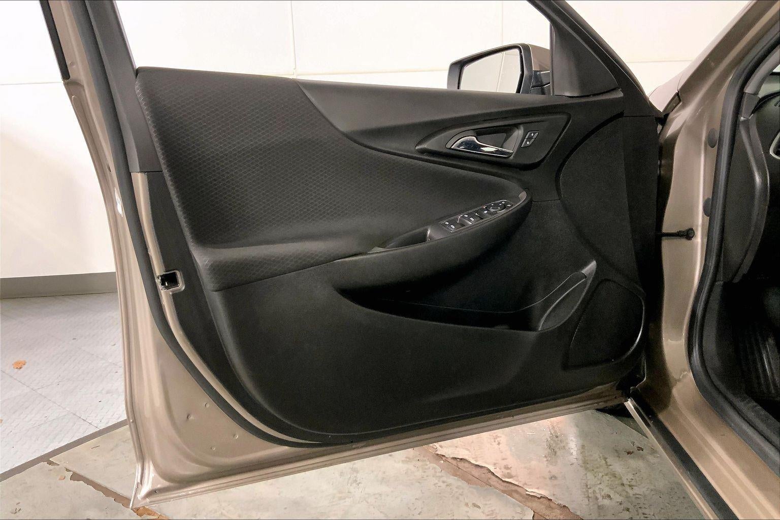 2025 Chevrolet Malibu LS