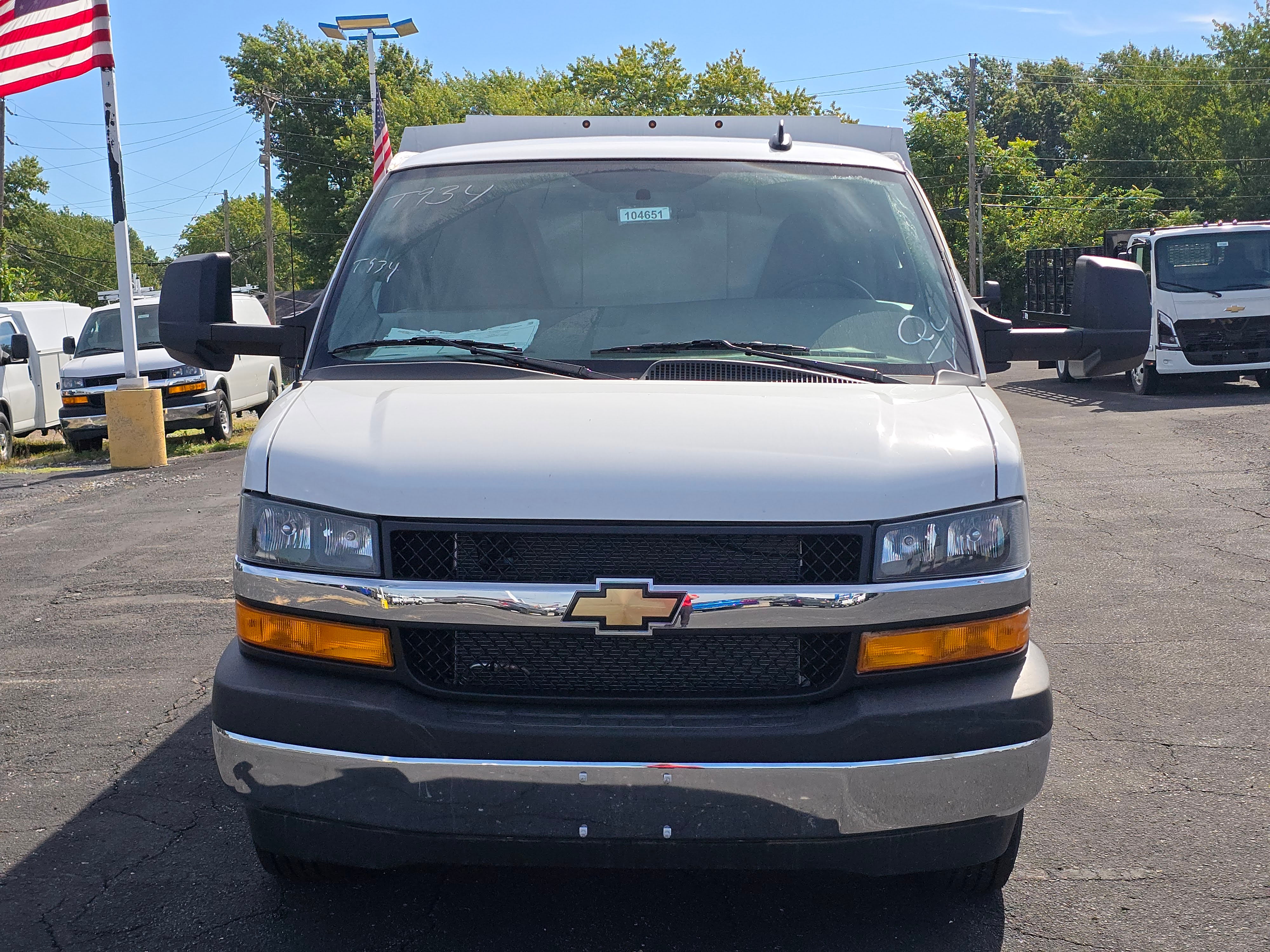 2025 Chevrolet Express Cutaway 3500 1WT