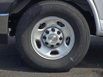 2025 Chevrolet Express Cutaway 3500 1WT