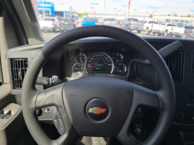 2025 Chevrolet Express Cutaway 3500 1WT