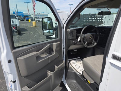2025 Chevrolet Express Cutaway 3500 1WT