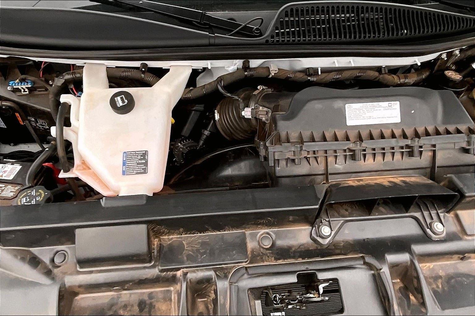 2025 Chevrolet Express Cutaway 3500 1WT