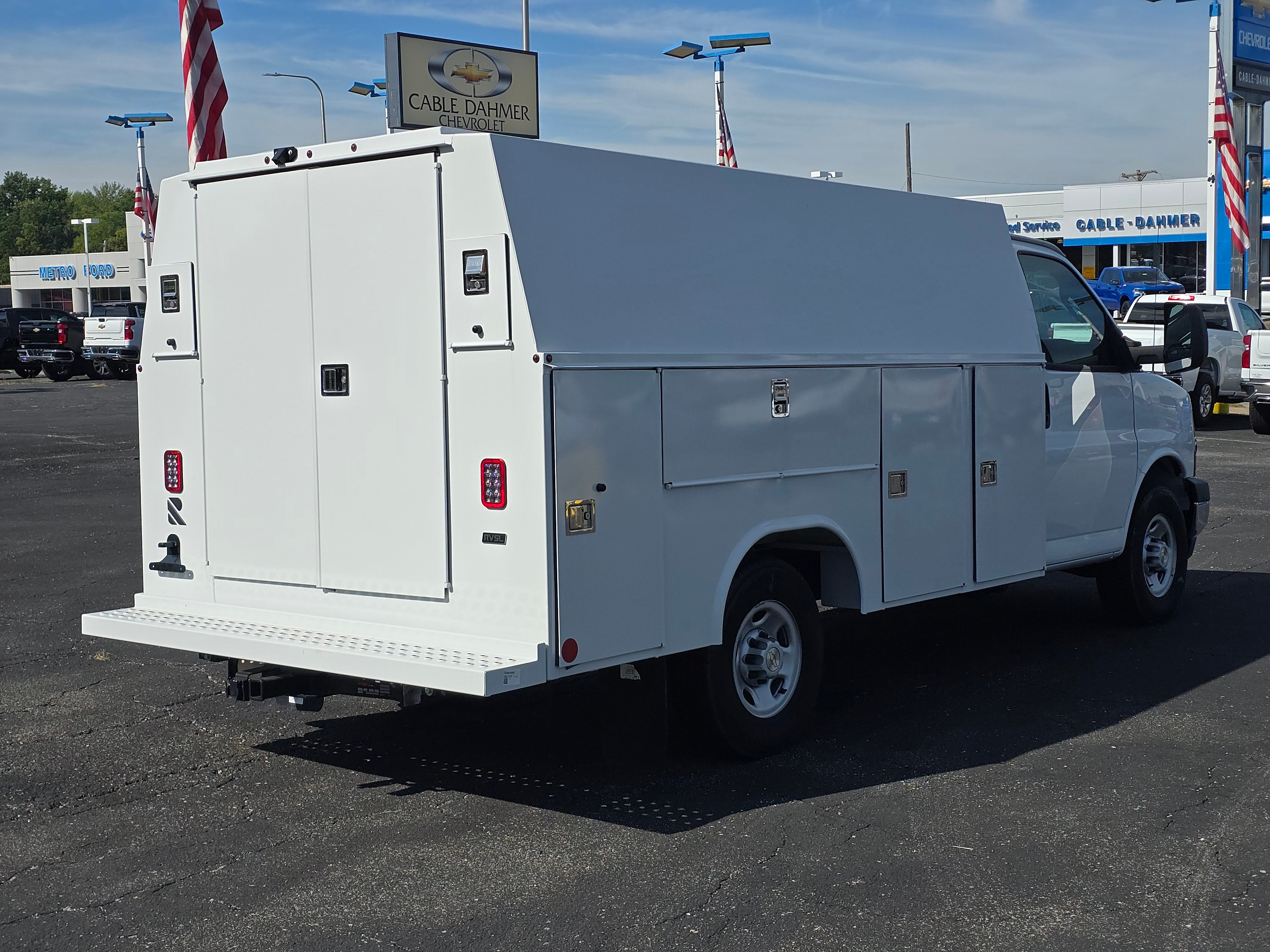 2025 Chevrolet Express Cutaway 3500 1WT
