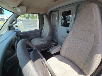2025 Chevrolet Express Cutaway 3500 1WT