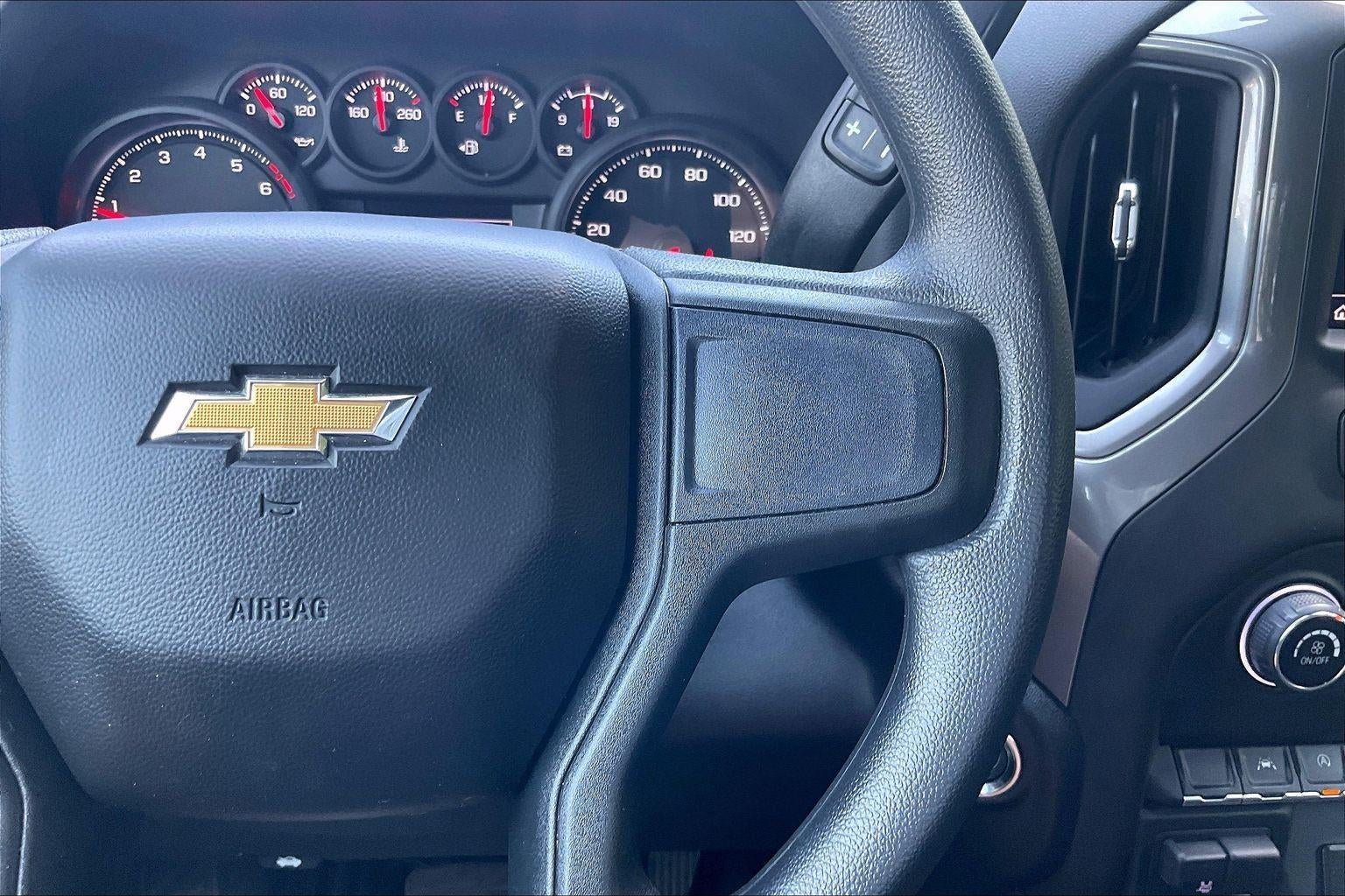 2025 Chevrolet Silverado 1500 Custom