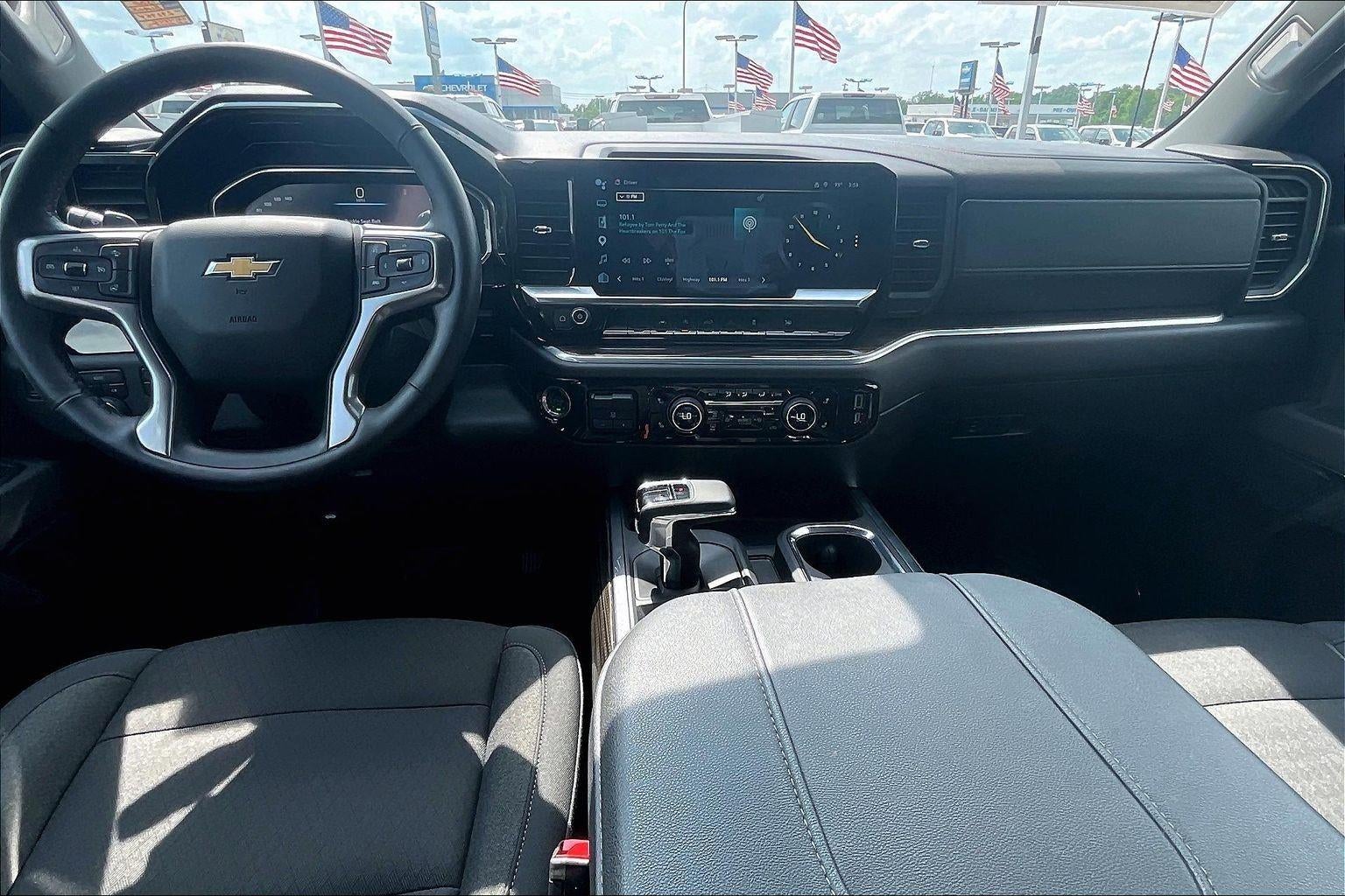 2025 Chevrolet Silverado 1500 LT