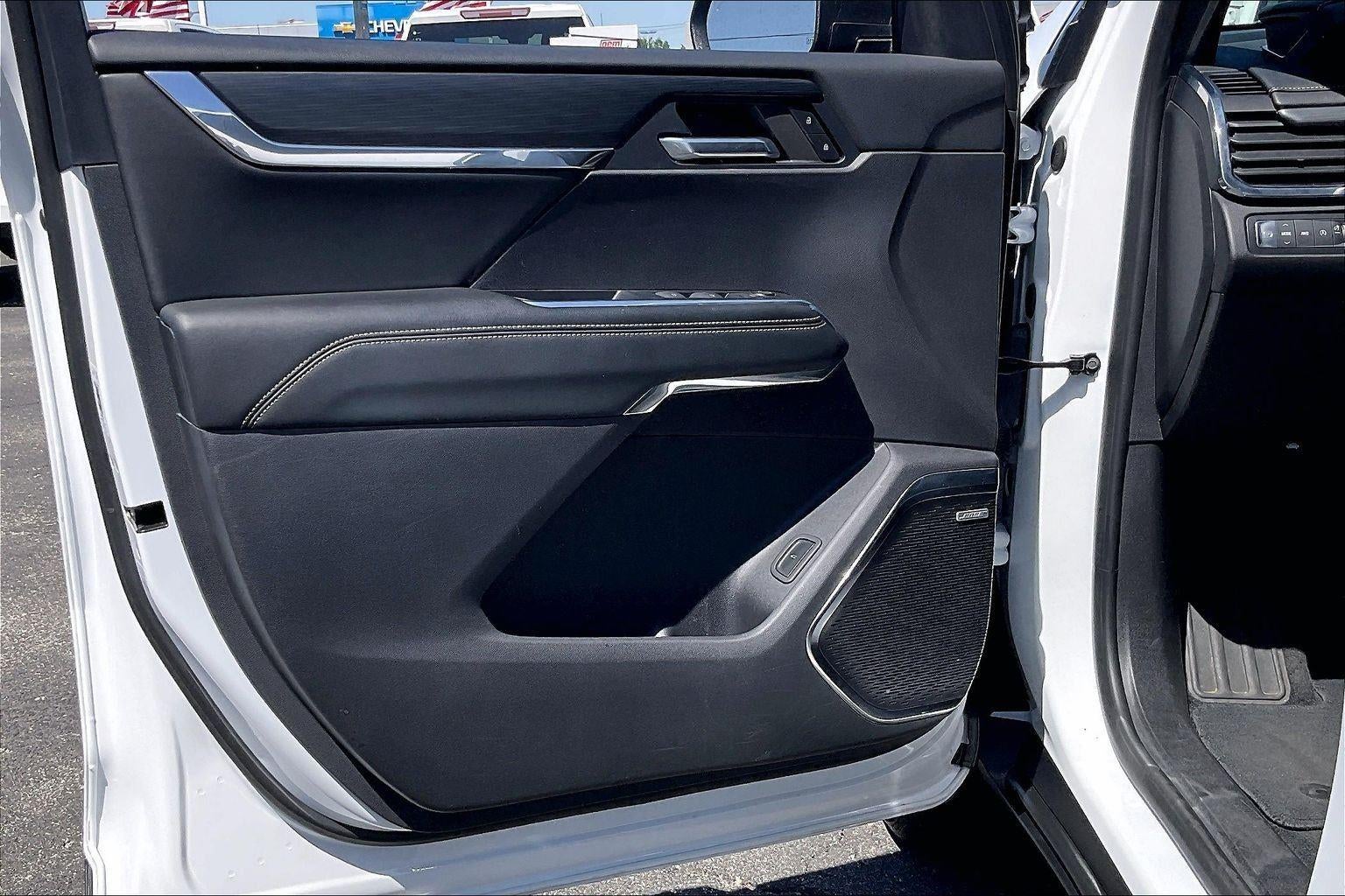 2024 GMC Acadia Elevation