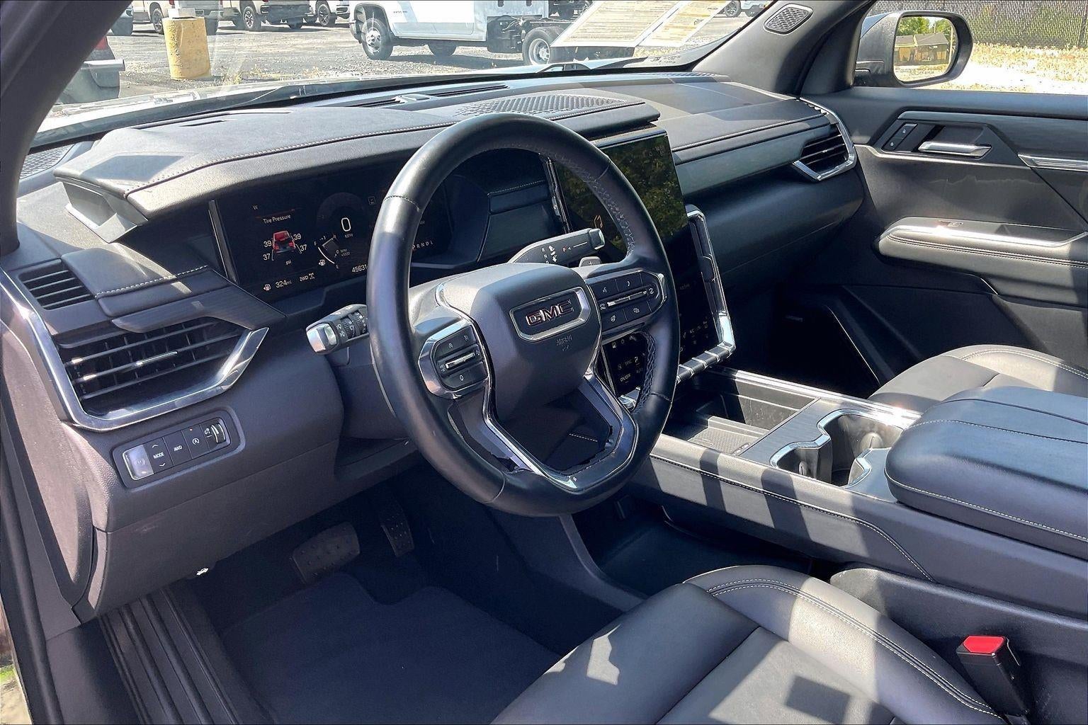 2024 GMC Acadia Elevation
