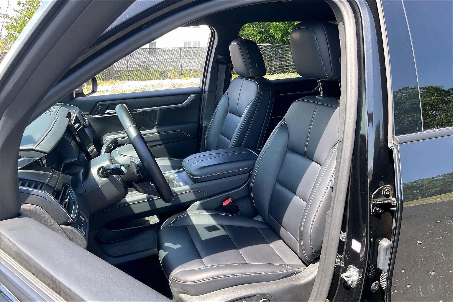 2024 GMC Acadia Elevation
