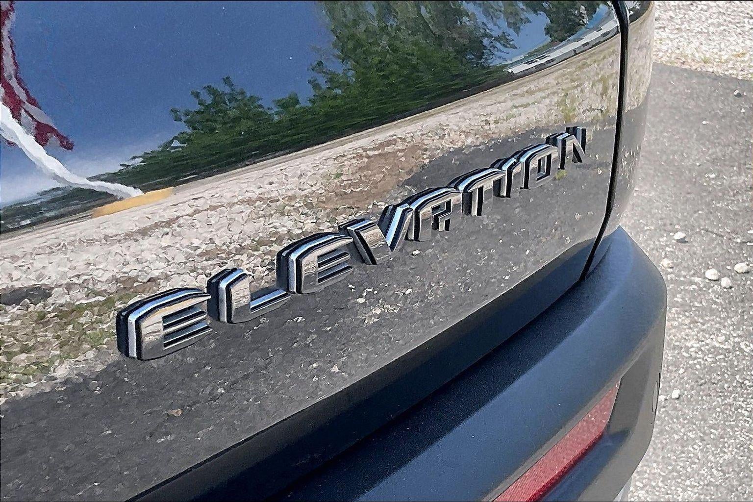 2024 GMC Acadia Elevation