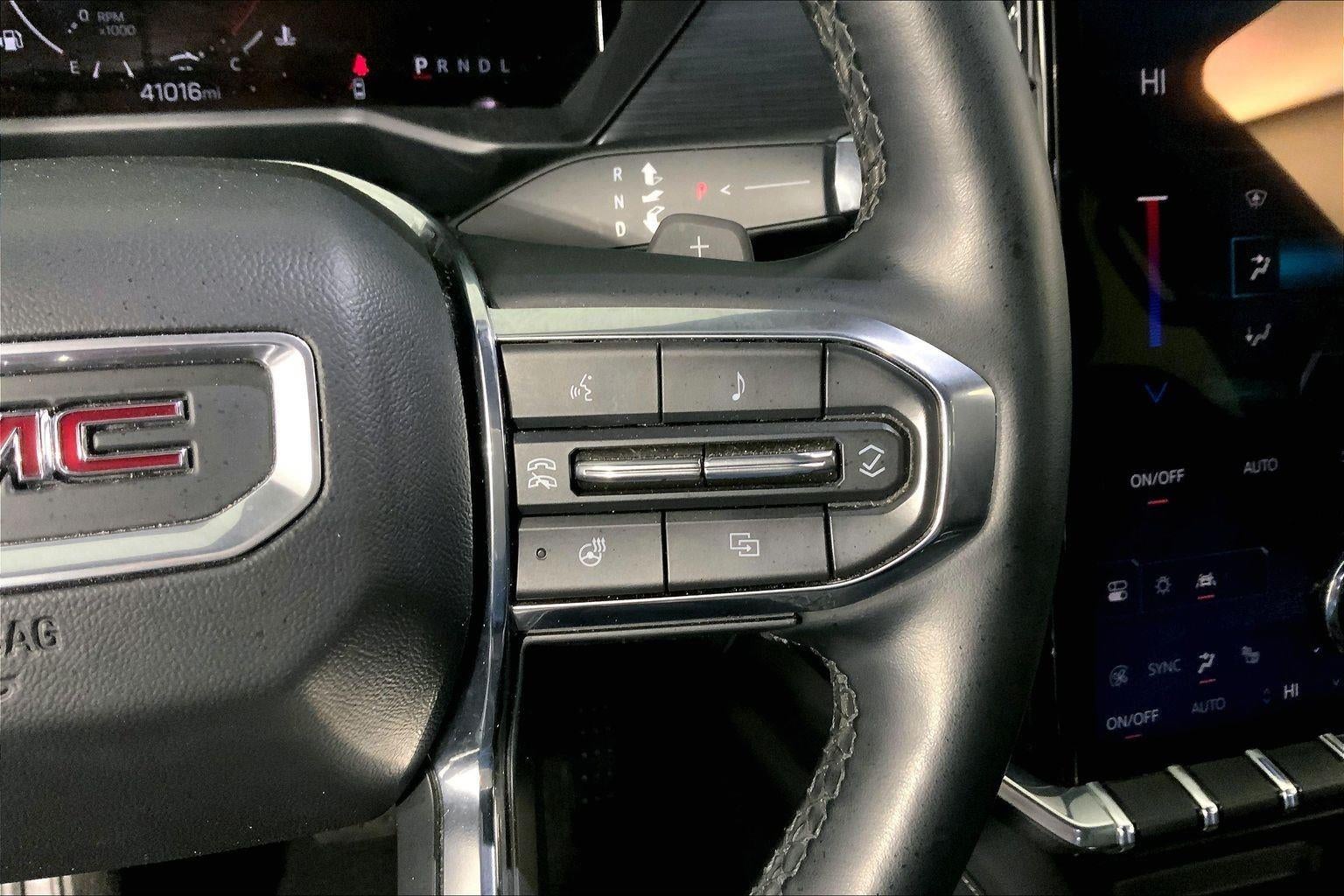 2024 GMC Acadia Elevation