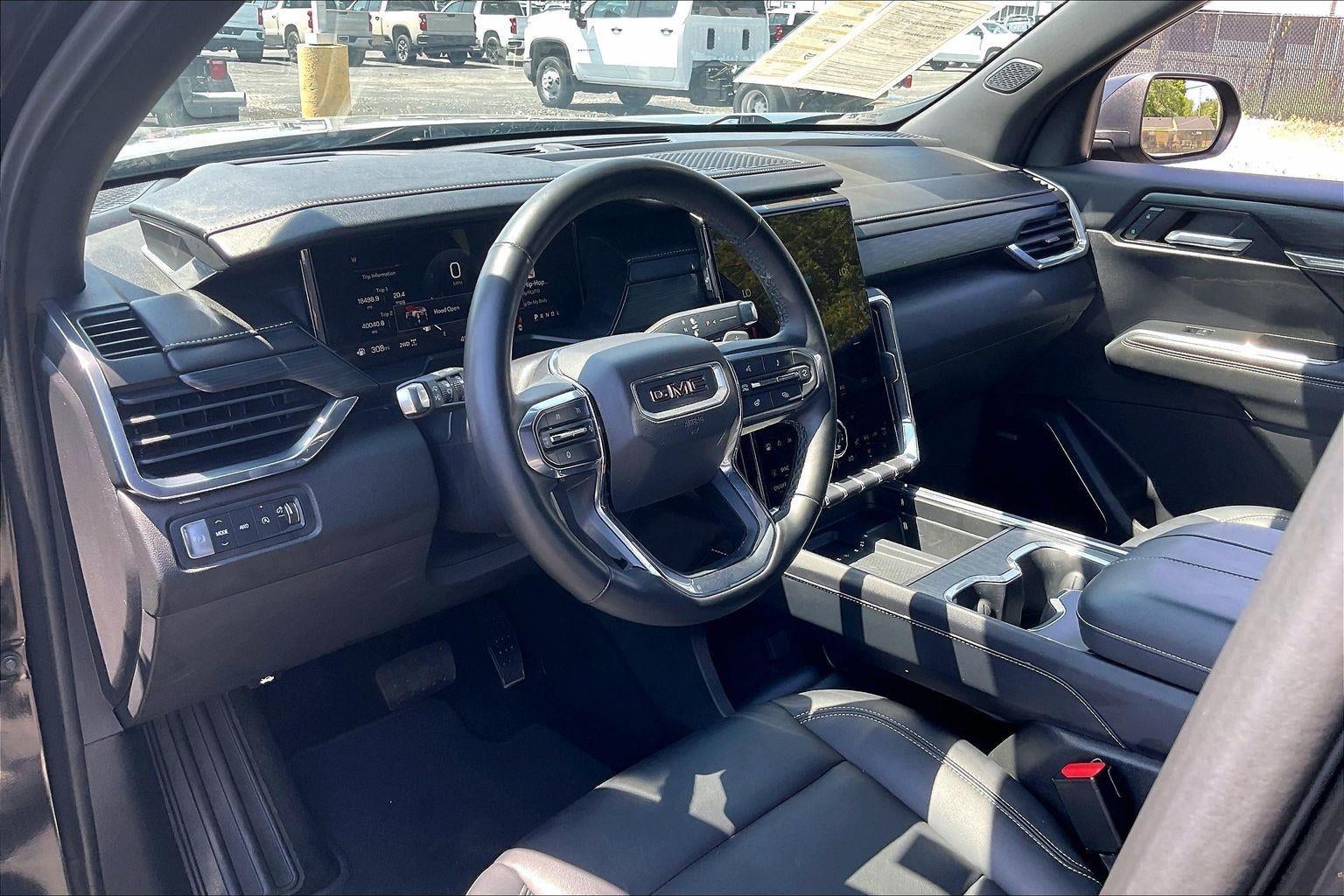 2024 GMC Acadia Elevation