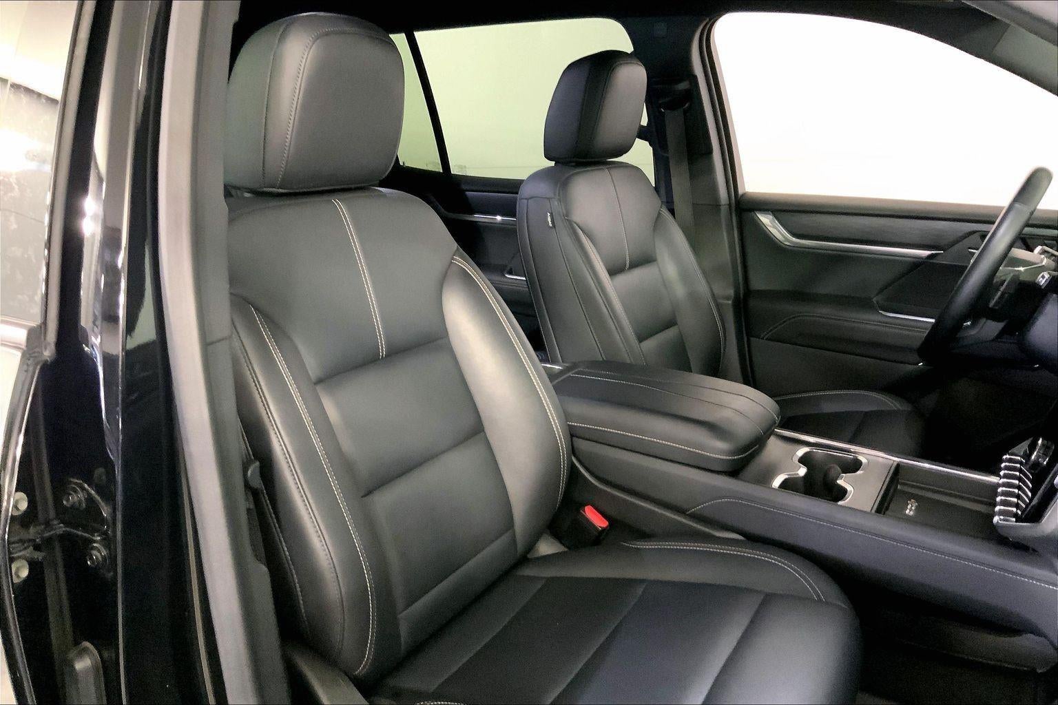 2024 GMC Acadia Elevation