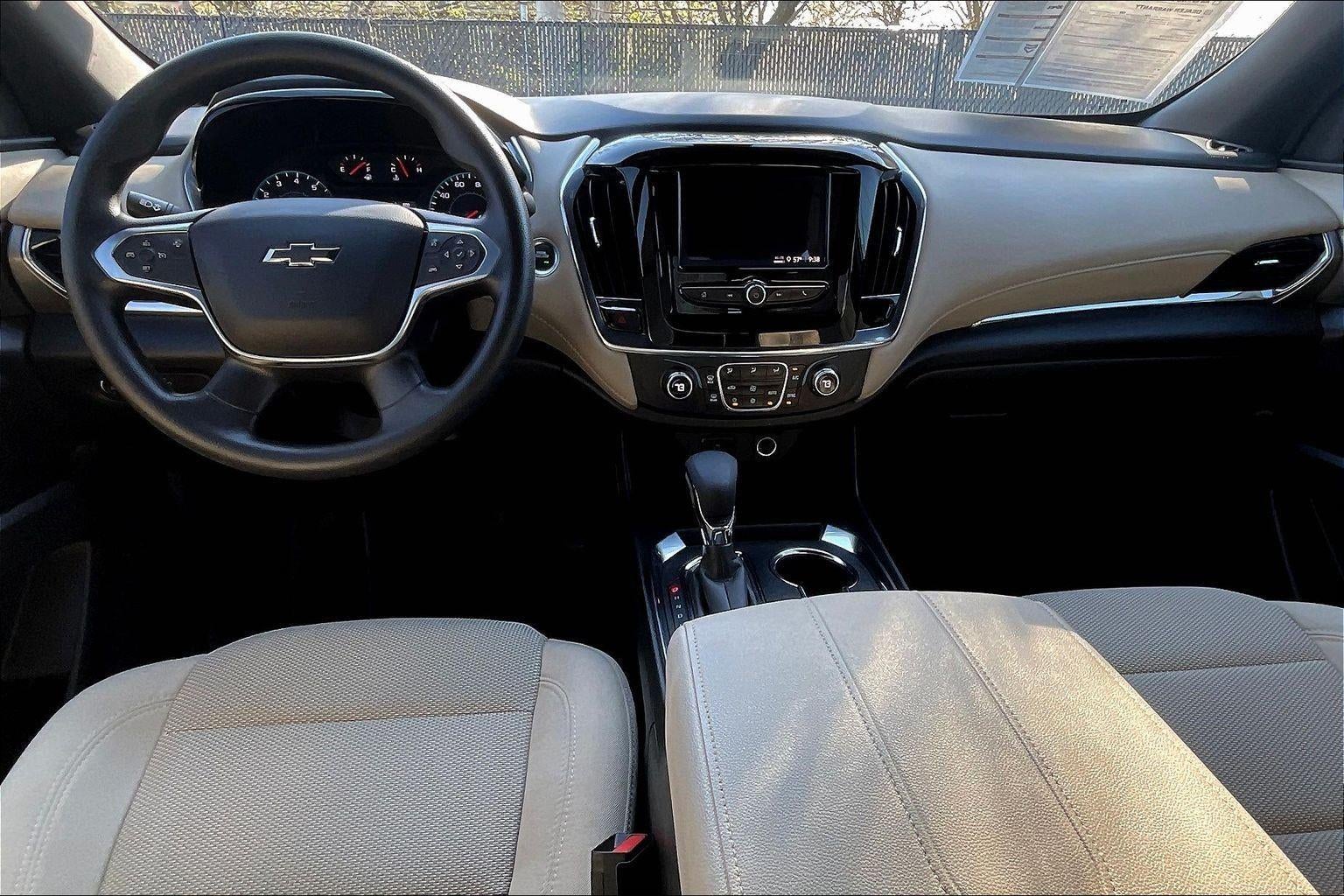 2023 Chevrolet Traverse LS