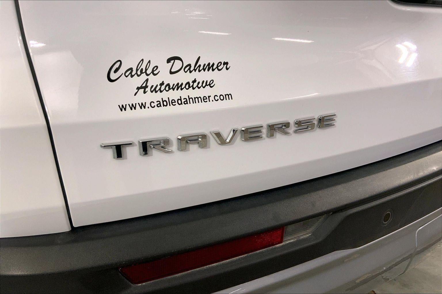 2024 Chevrolet Traverse LT