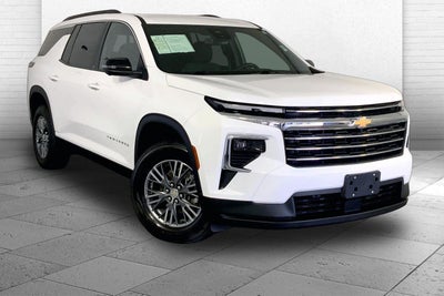 2024 Chevrolet Traverse LT