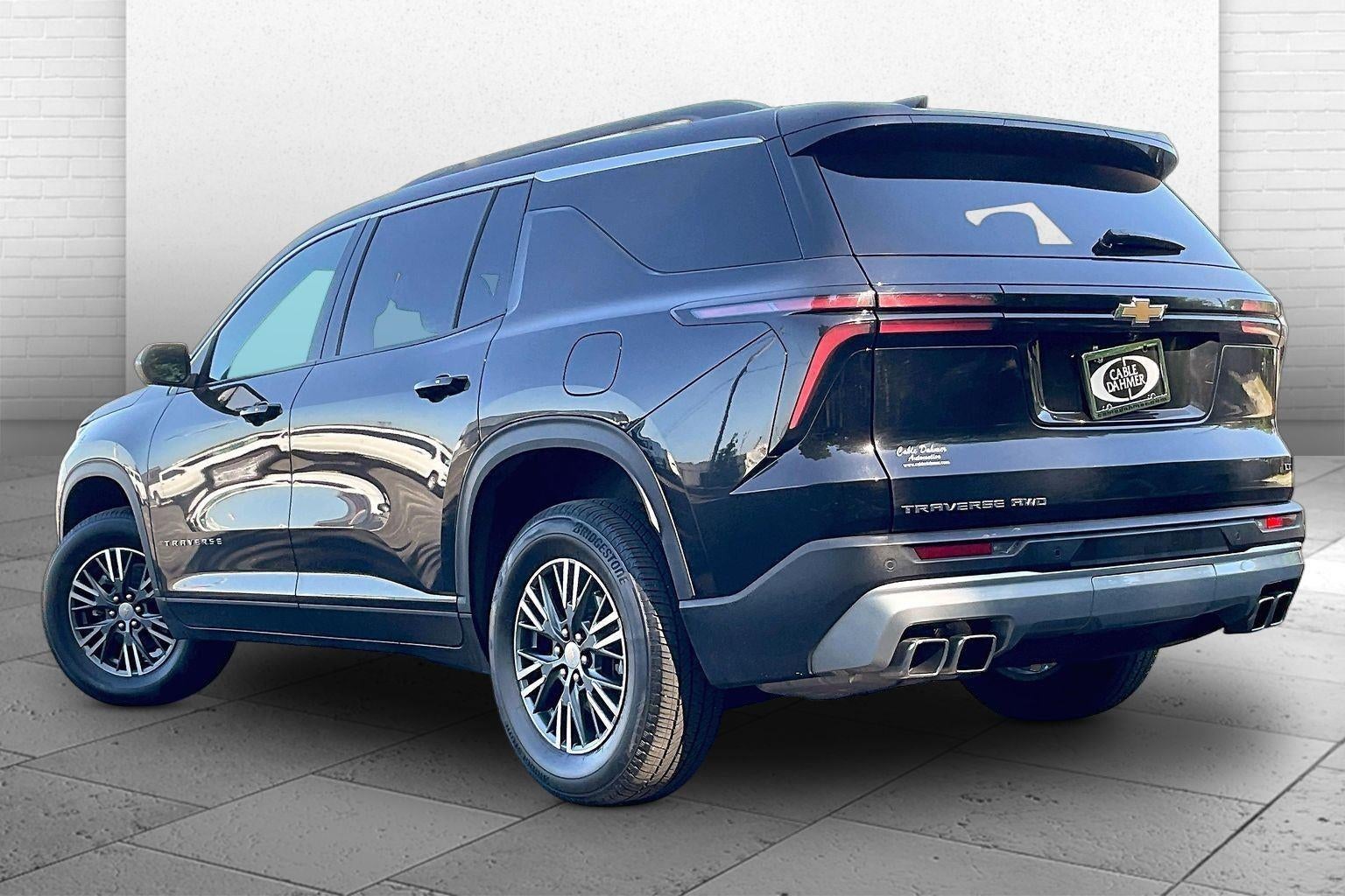 2024 Chevrolet Traverse LT
