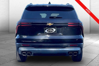 2024 Chevrolet Traverse LT