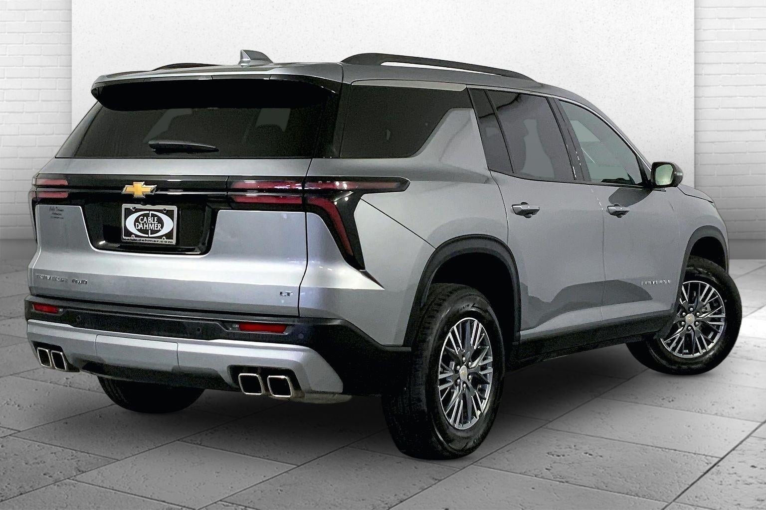 2024 Chevrolet Traverse LT