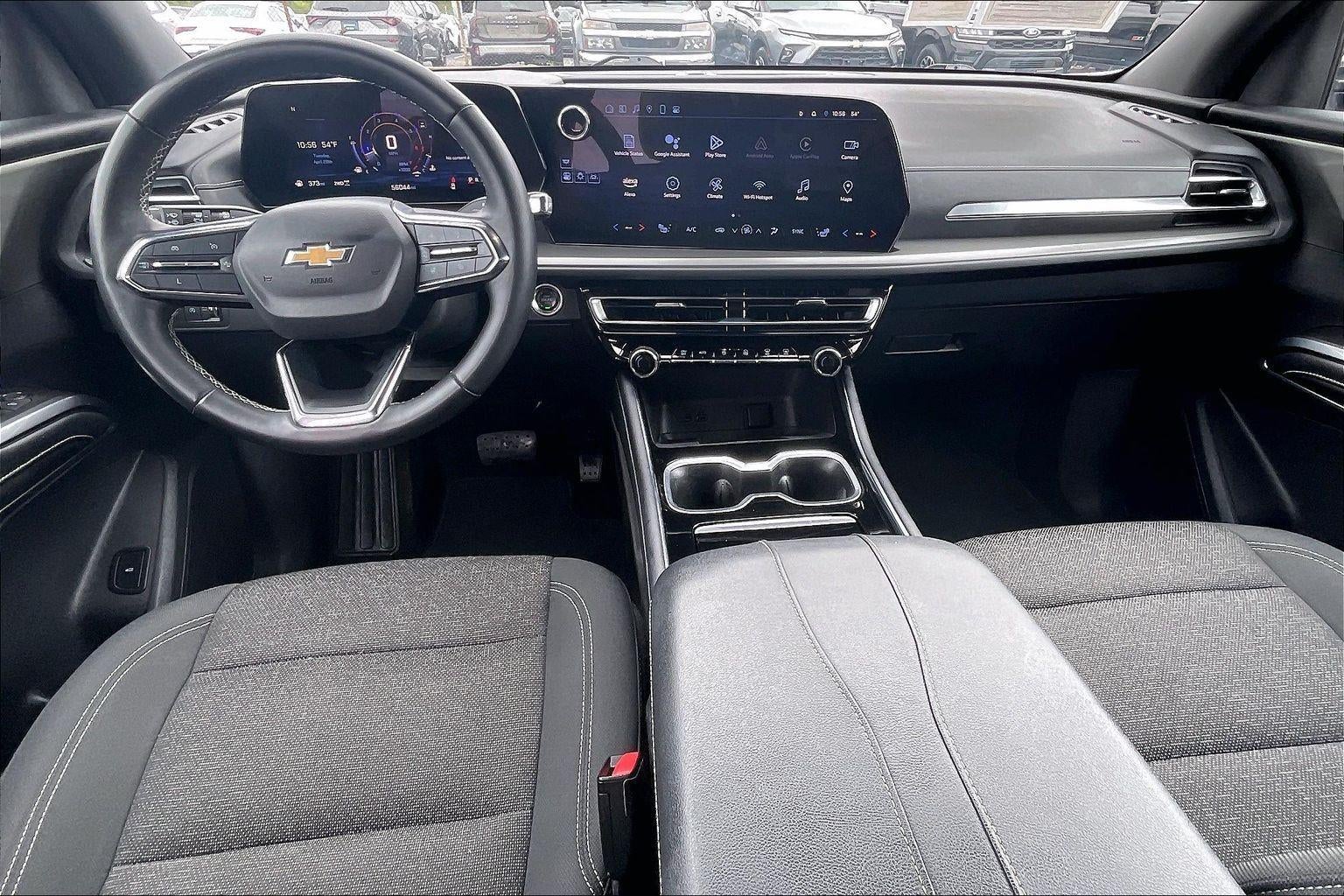 2024 Chevrolet Traverse LT