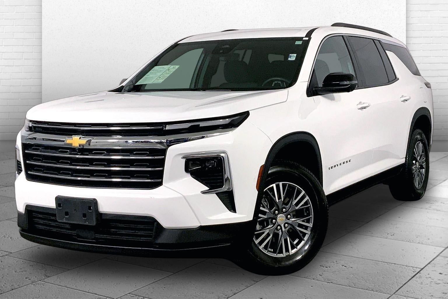 2024 Chevrolet Traverse LT