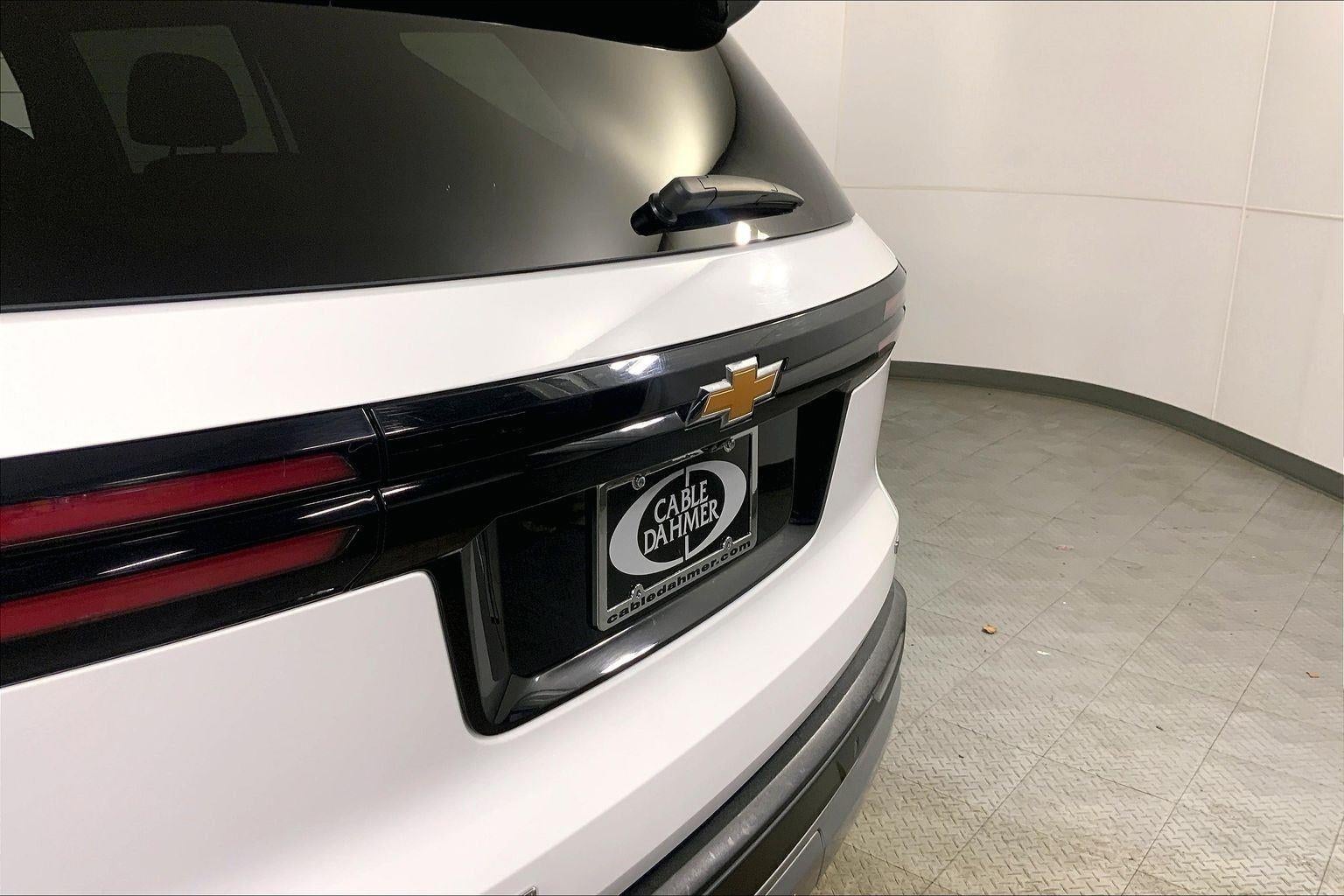 2024 Chevrolet Traverse LT