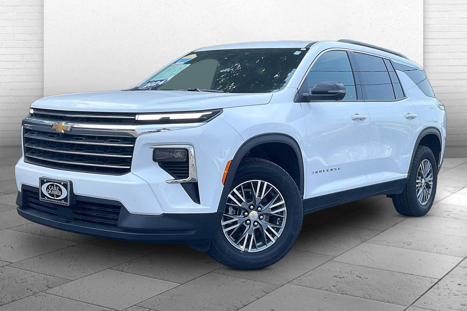 2024 Chevrolet Traverse LT
