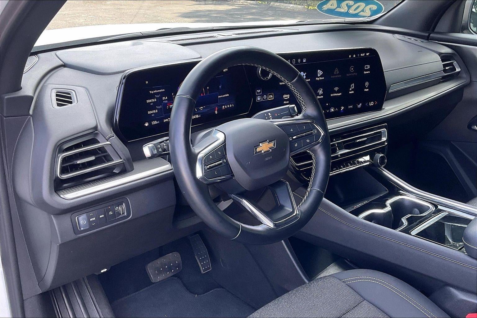 2024 Chevrolet Traverse LT