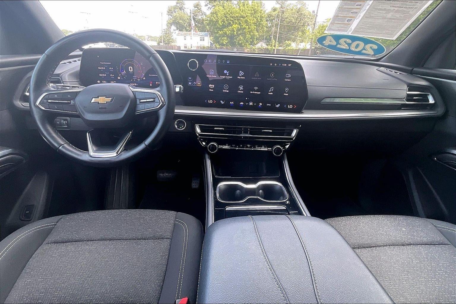 2024 Chevrolet Traverse LT