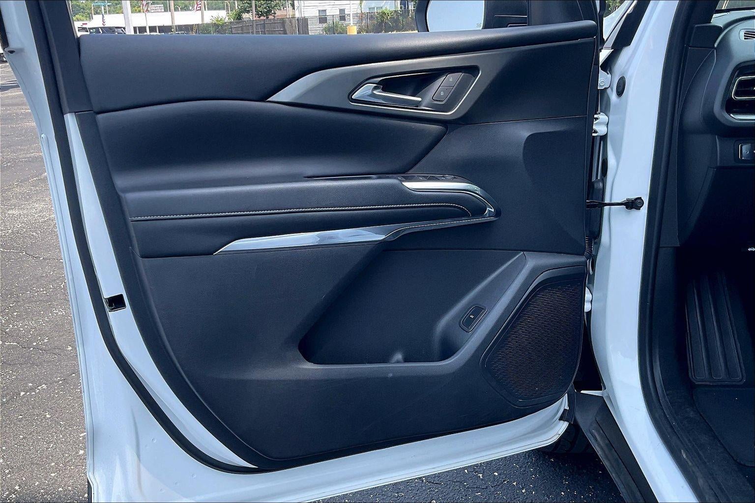 2024 Chevrolet Traverse LT